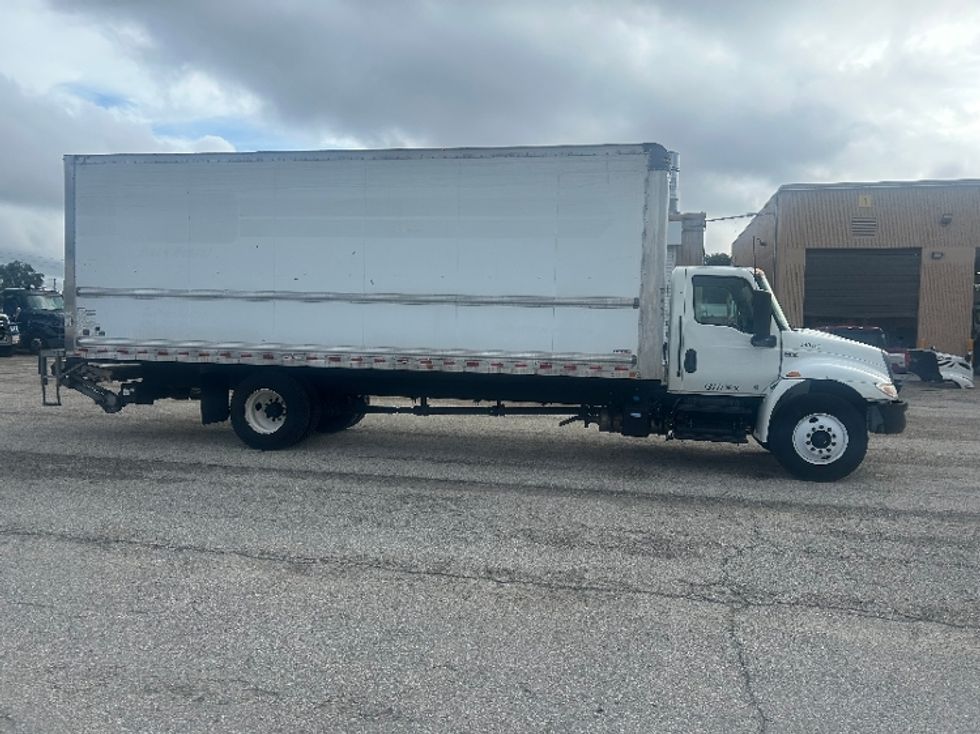 Medium Duty Box Truck-Light and Medium Duty Trucks-International-2022-MV607-Ocala-FL-160,423\n\t\tmiles-$ 71,000 - Image 15