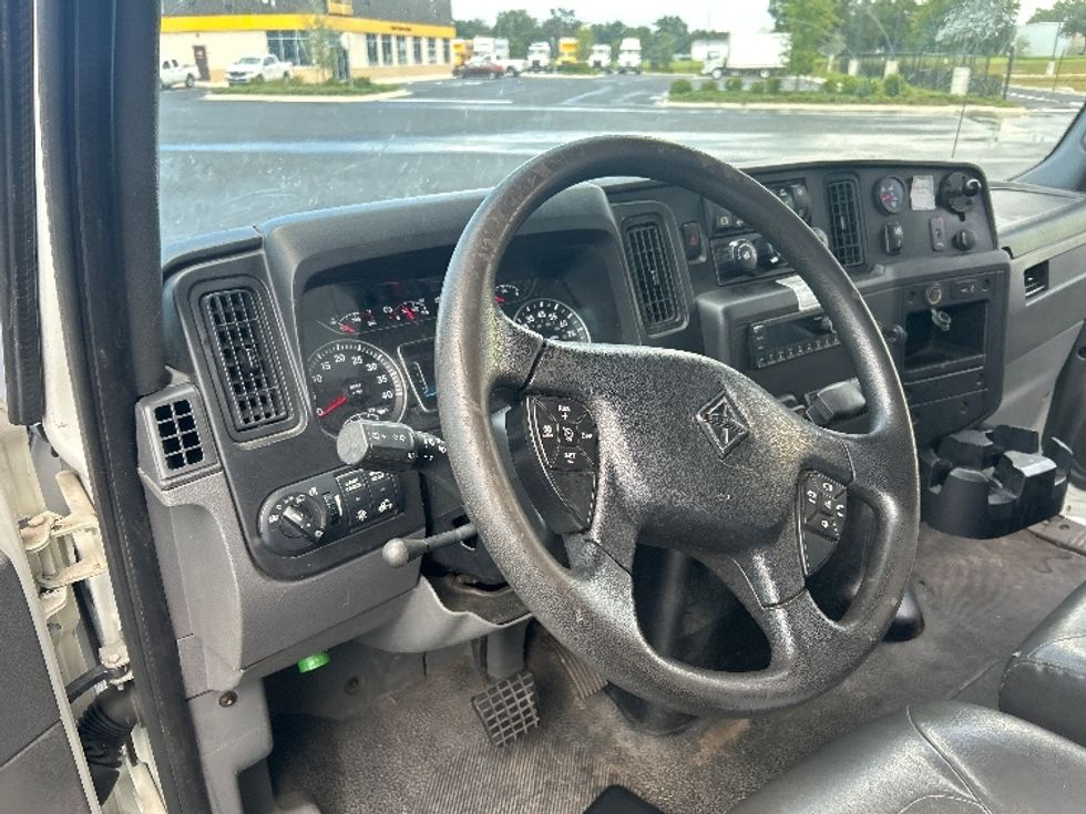 Medium Duty Box Truck-Light and Medium Duty Trucks-International-2022-MV607-Ocala-FL-160,423\n\t\tmiles-$ 71,000 - Image 17