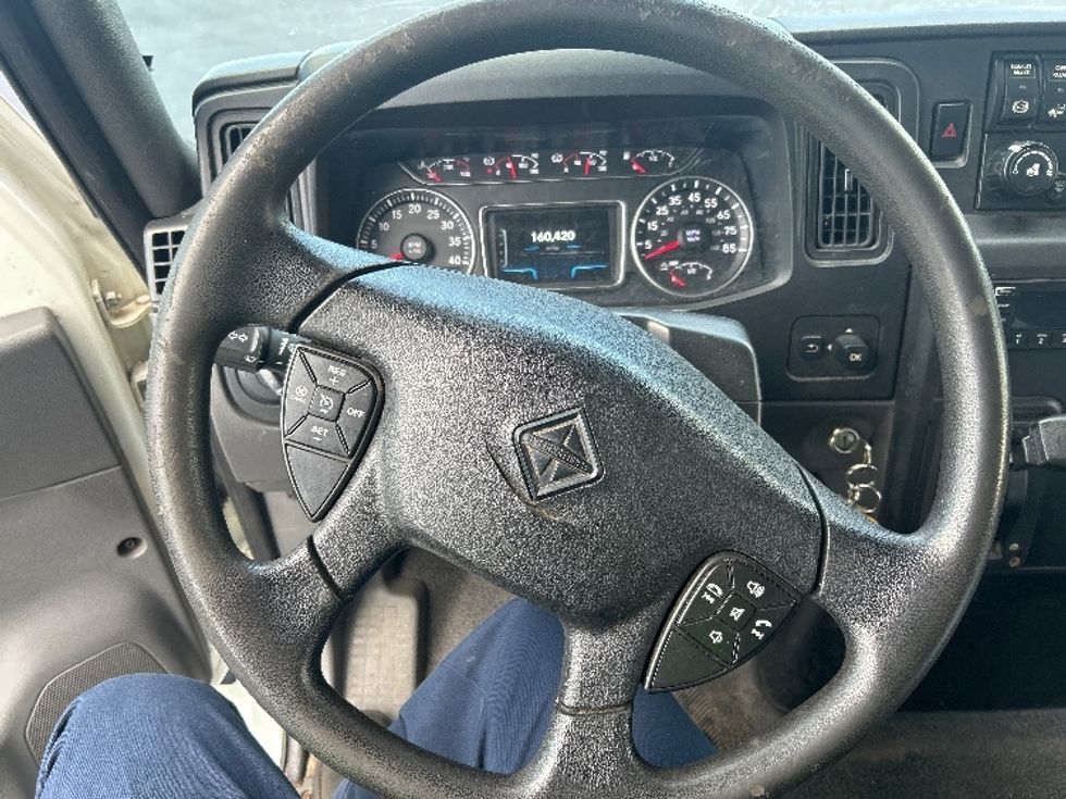 Medium Duty Box Truck-Light and Medium Duty Trucks-International-2022-MV607-Ocala-FL-160,423\n\t\tmiles-$ 71,000 - Image 18