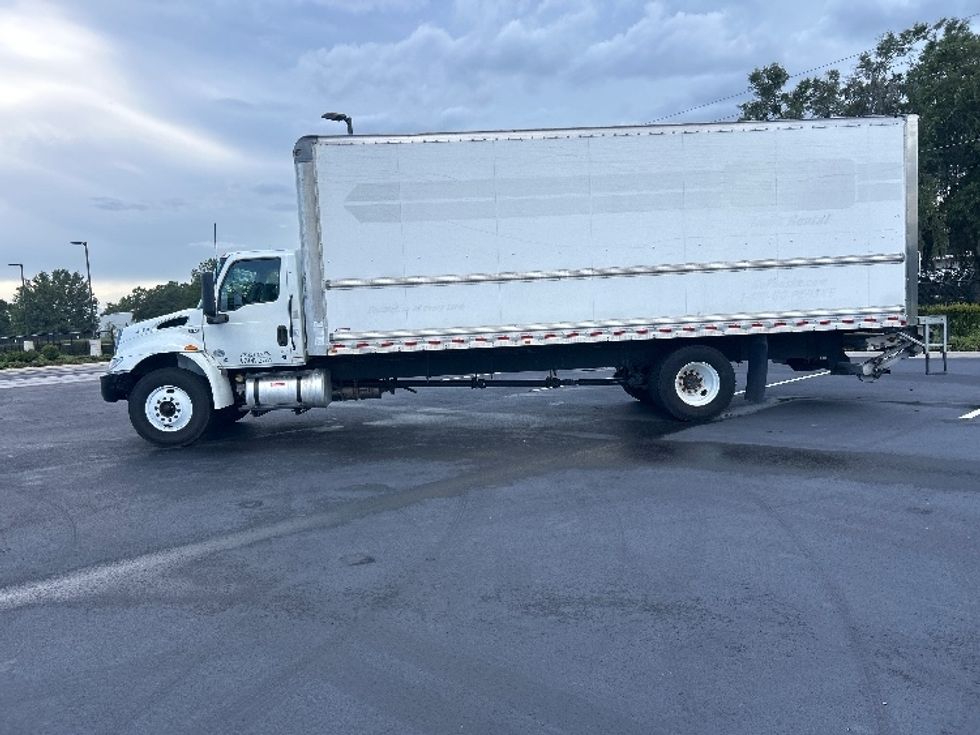 Medium Duty Box Truck-Light and Medium Duty Trucks-International-2022-MV607-Ocala-FL-160,423\n\t\tmiles-$ 71,000 - Image 4
