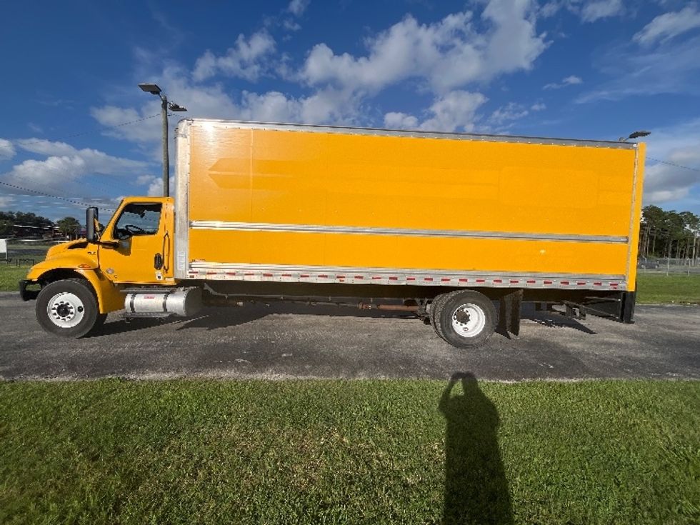 Medium Duty Box Truck-Light and Medium Duty Trucks-International-2022-MV607-Ocala-FL-259,462\n\t\tmiles-$ 34,000 - Image 4
