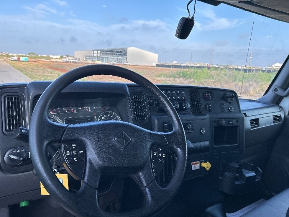Medium Duty Box Truck-Light and Medium Duty Trucks-International-2022-MV607-Odessa-TX-153,983\n\t\tmiles-$ 63,500 - Image 17