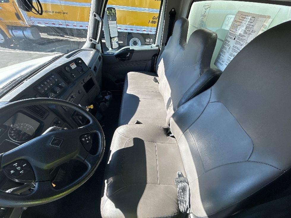 Medium Duty Box Truck-Light and Medium Duty Trucks-International-2022-MV607-Ogden-UT-215,760\n\t\tmiles-$ 47,250 - Image 19