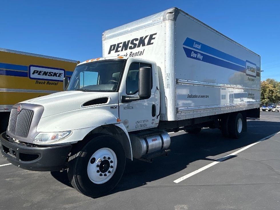 Medium Duty Box Truck-Light and Medium Duty Trucks-International-2022-MV607-Ogden-UT-215,760\n\t\tmiles-$ 47,250 - Image 3