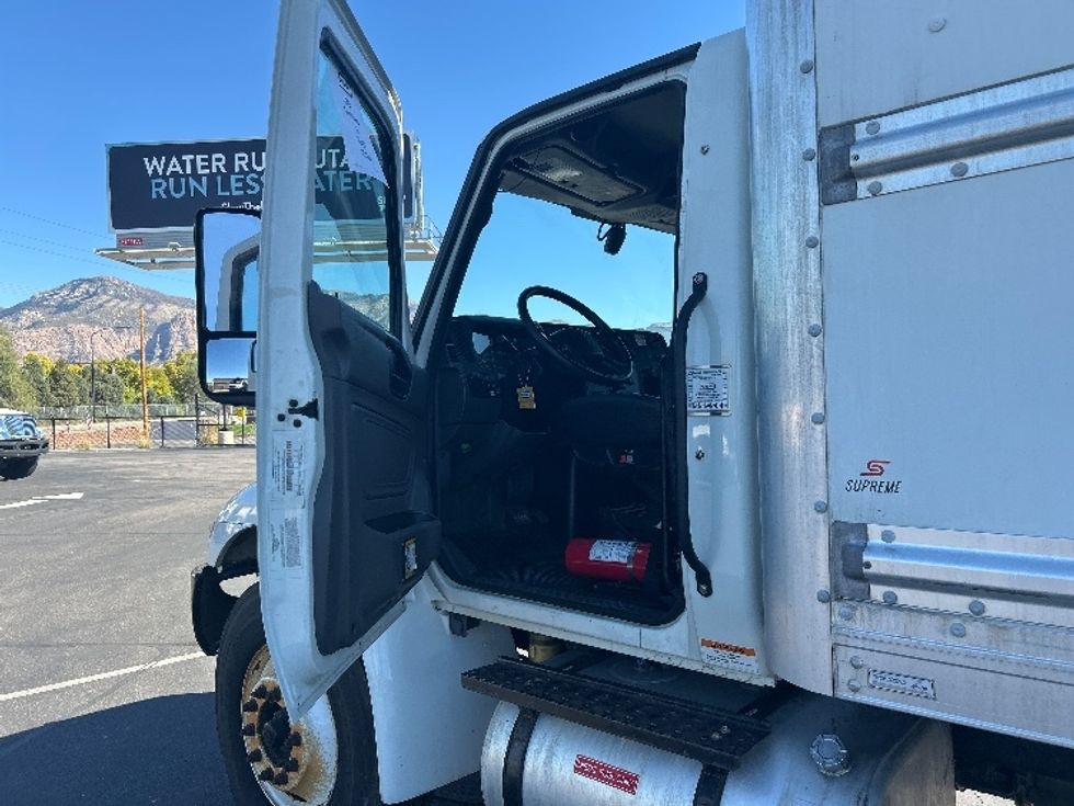 Medium Duty Box Truck-Light and Medium Duty Trucks-International-2022-MV607-Ogden-UT-228,067\n\t\tmiles-$ 45,000 - Image 16