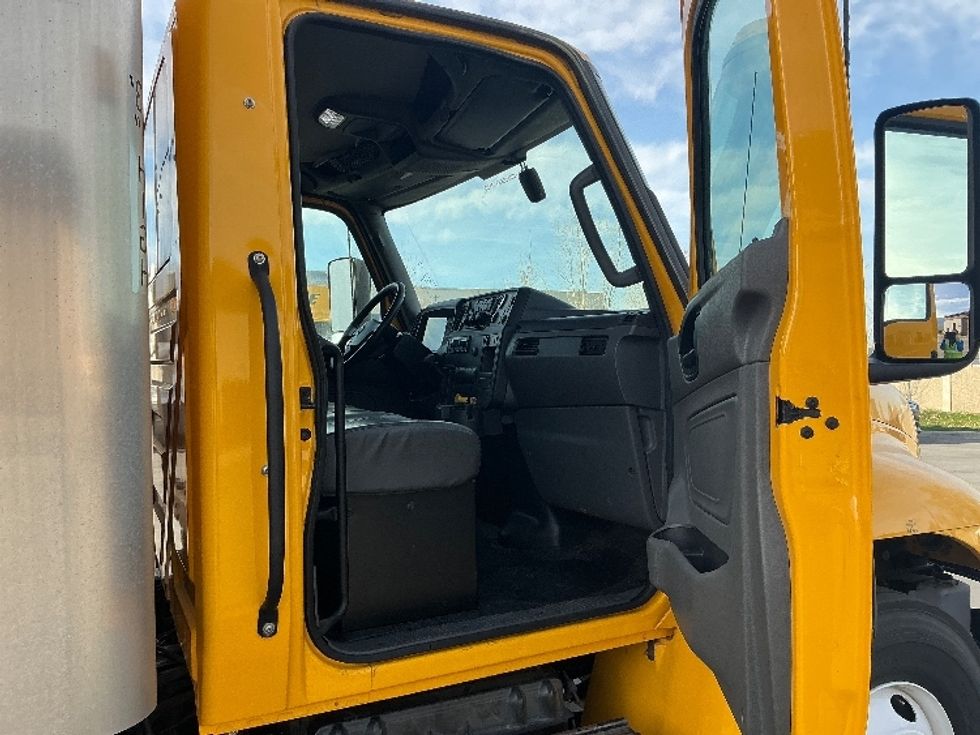 Medium Duty Box Truck-Light and Medium Duty Trucks-International-2022-MV607-Ogden-UT-98,350\n\t\tmiles-$ 68,000 - Image 20