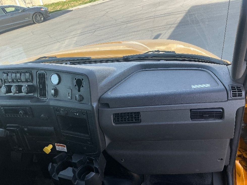 Medium Duty Box Truck-Light and Medium Duty Trucks-International-2022-MV607-Ogden-UT-98,350\n\t\tmiles-$ 68,000 - Image 21