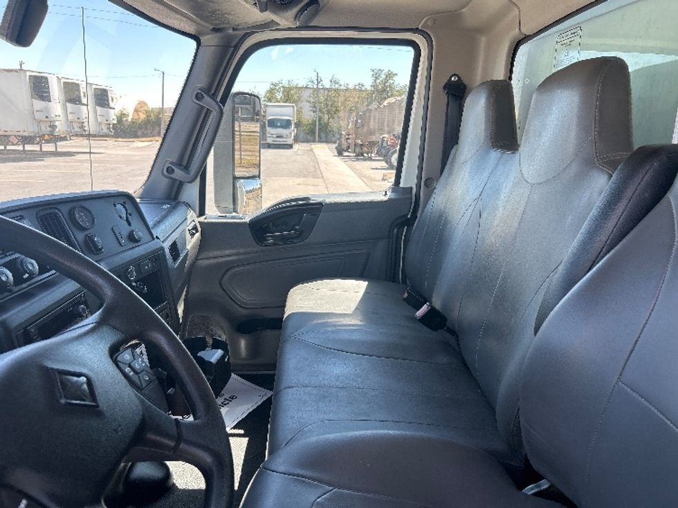 Medium Duty Box Truck-Light and Medium Duty Trucks-International-2022-MV607-Oklahoma City-OK-137,085\n\t\tmiles-$ 75,500 - Image 18