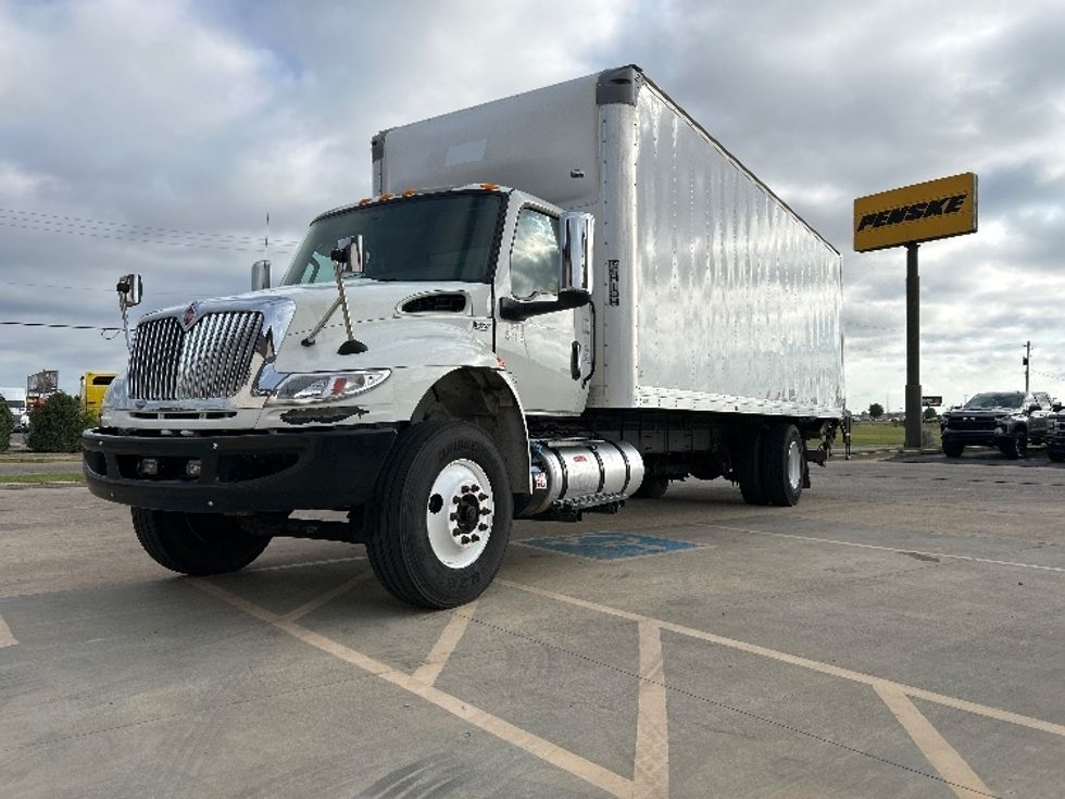 Medium Duty Box Truck-Light and Medium Duty Trucks-International-2022-MV607-Oklahoma City-OK-200,635\n\t\tmiles-$ 54,500 - Image 3