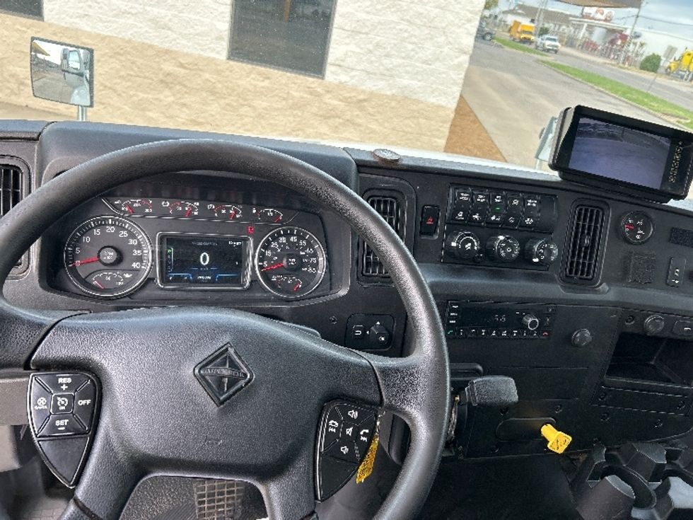 Medium Duty Box Truck-Light and Medium Duty Trucks-International-2022-MV607-Oklahoma City-OK-200,635\n\t\tmiles-$ 54,500 - Image 18