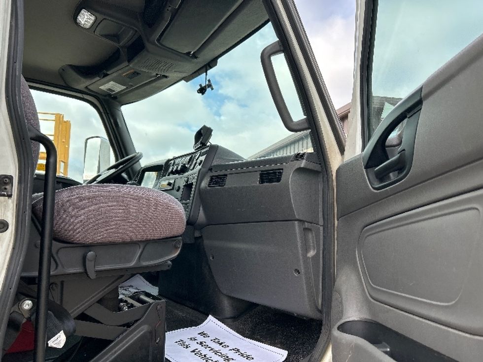 Medium Duty Box Truck-Light and Medium Duty Trucks-International-2022-MV607-Oklahoma City-OK-200,635\n\t\tmiles-$ 54,500 - Image 20