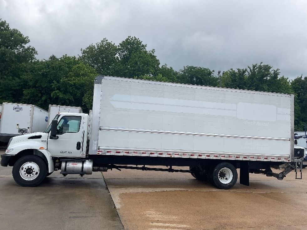 Medium Duty Box Truck-Light and Medium Duty Trucks-International-2022-MV607-Olive Branch-MS-117,779\n\t\tmiles-$ 71,000 - Image 4