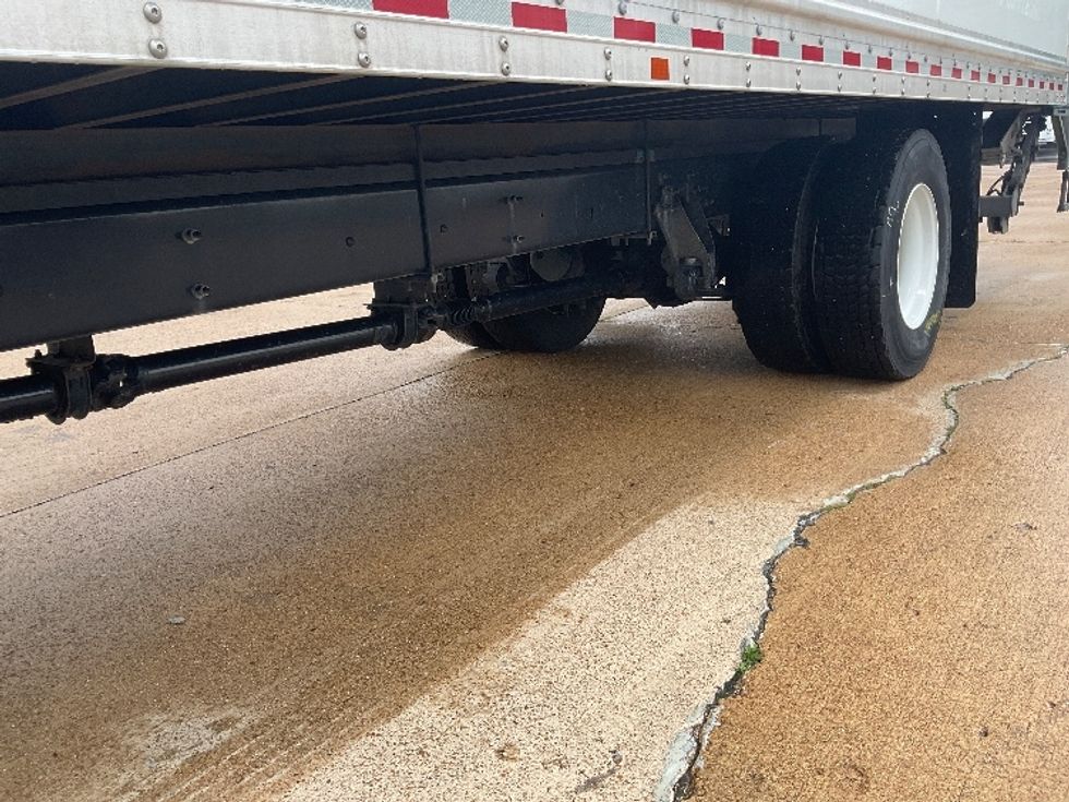 Medium Duty Box Truck-Light and Medium Duty Trucks-International-2022-MV607-Olive Branch-MS-117,779\n\t\tmiles-$ 71,000 - Image 5