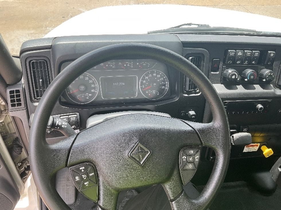 Medium Duty Box Truck-Light and Medium Duty Trucks-International-2022-MV607-Olive Branch-MS-117,779\n\t\tmiles-$ 71,000 - Image 18