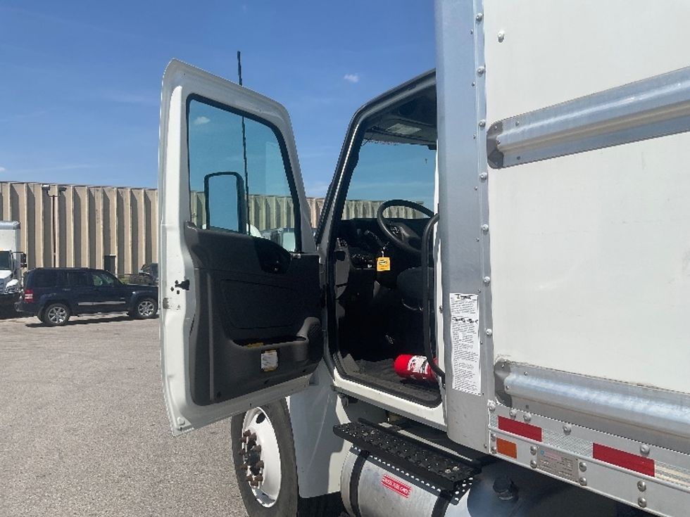 Medium Duty Box Truck-Light and Medium Duty Trucks-International-2022-MV607-Olive Branch-MS-138,565\n\t\tmiles-$ 65,250 - Image 15