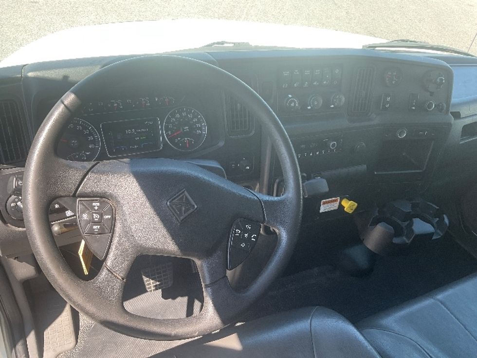 Medium Duty Box Truck-Light and Medium Duty Trucks-International-2022-MV607-Olive Branch-MS-138,565\n\t\tmiles-$ 65,250 - Image 17
