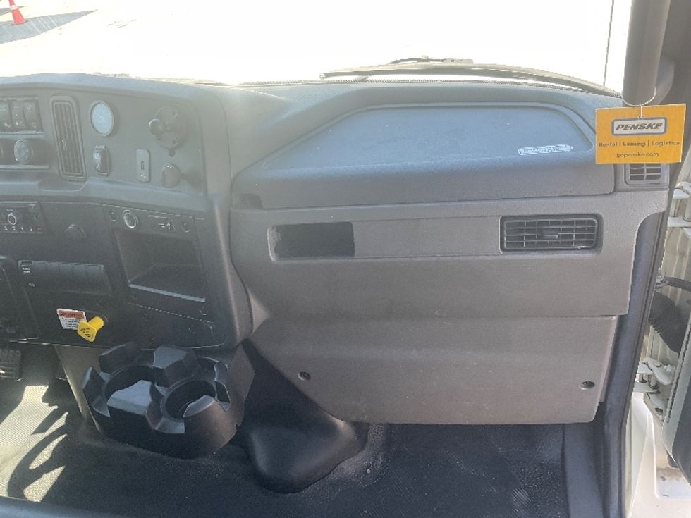 Medium Duty Box Truck-Light and Medium Duty Trucks-International-2022-MV607-Olive Branch-MS-138,565\n\t\tmiles-$ 65,250 - Image 21
