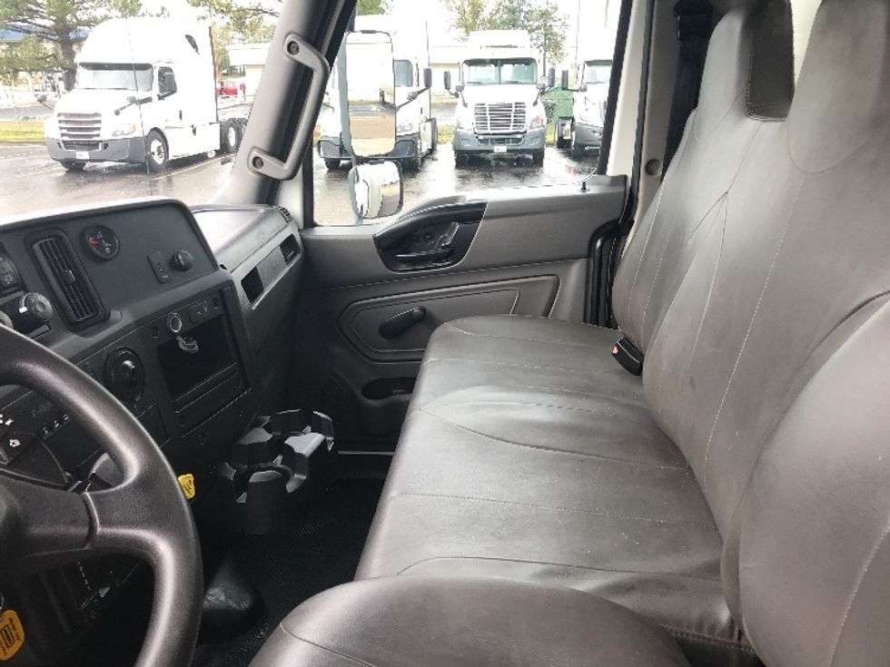 Medium Duty Box Truck-Light and Medium Duty Trucks-International-2022-MV607-Olive Branch-MS-146,580\n\t\tmiles-$ 66,750 - Image 19