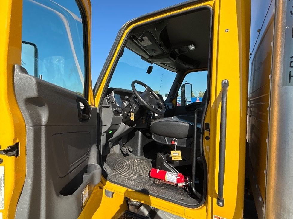Medium Duty Box Truck-Light and Medium Duty Trucks-International-2022-MV607-Omaha-NE-204,482\n\t\tmiles-$ 44,250 - Image 15