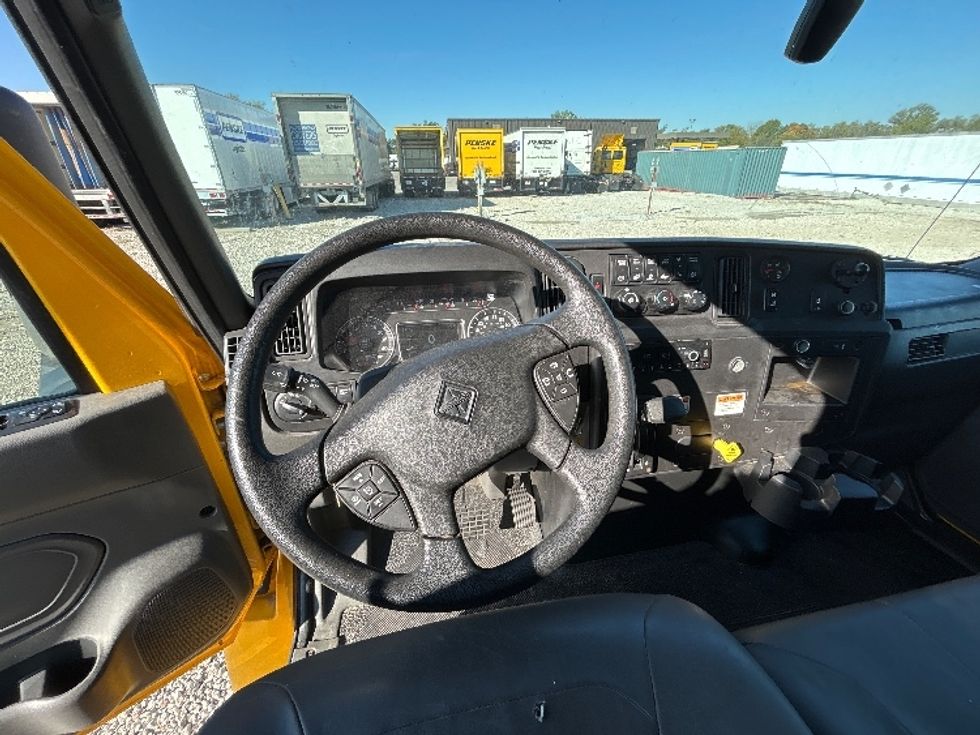Medium Duty Box Truck-Light and Medium Duty Trucks-International-2022-MV607-Omaha-NE-204,482\n\t\tmiles-$ 44,250 - Image 17