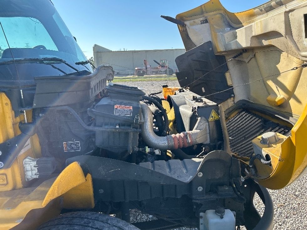 Medium Duty Box Truck-Light and Medium Duty Trucks-International-2022-MV607-Omaha-NE-204,482\n\t\tmiles-$ 44,250 - Image 22