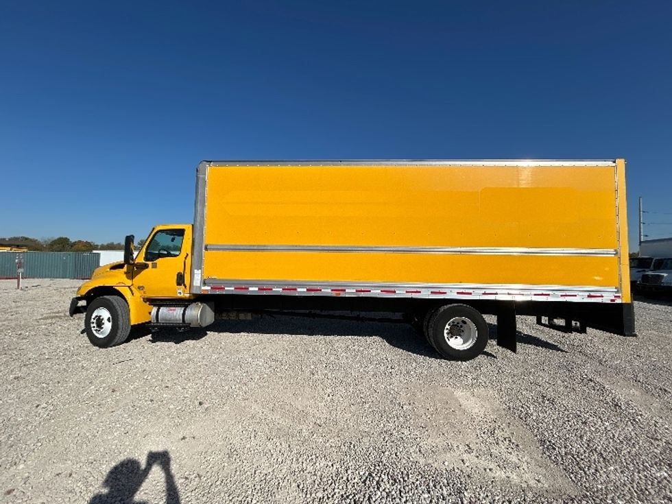 Medium Duty Box Truck-Light and Medium Duty Trucks-International-2022-MV607-Omaha-NE-204,482\n\t\tmiles-$ 44,250 - Image 4