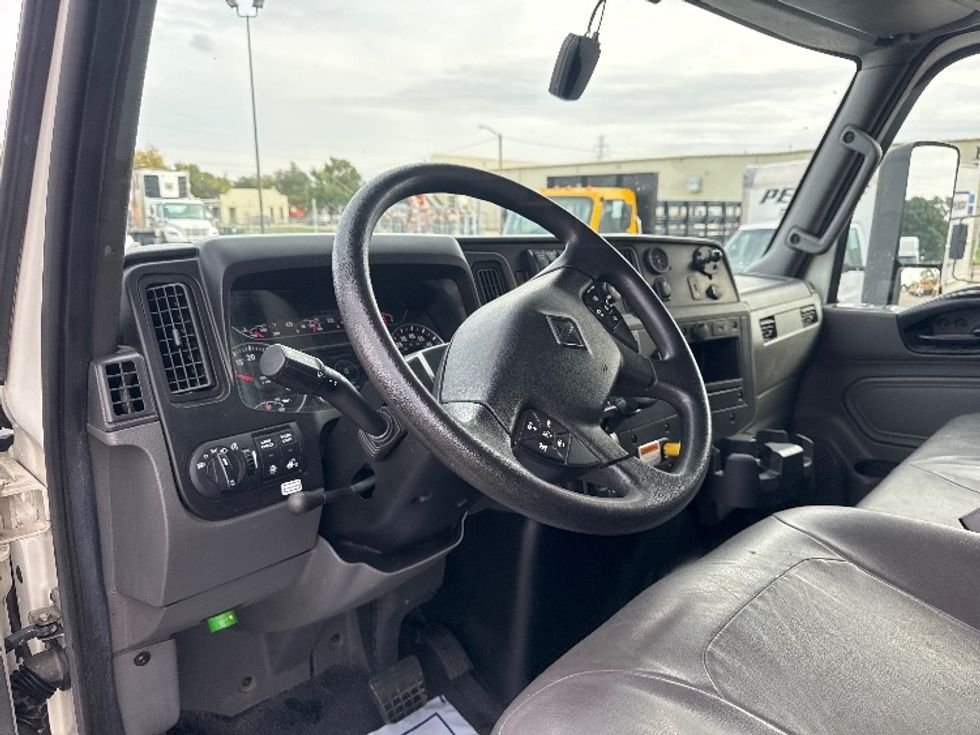 Medium Duty Box Truck-Light and Medium Duty Trucks-International-2022-MV607-Omaha-NE-214,953\n\t\tmiles-$ 47,500 - Image 17