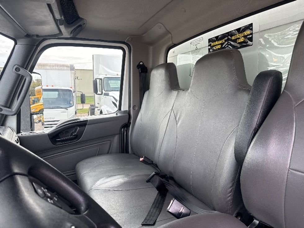 Medium Duty Box Truck-Light and Medium Duty Trucks-International-2022-MV607-Omaha-NE-214,953\n\t\tmiles-$ 47,500 - Image 19