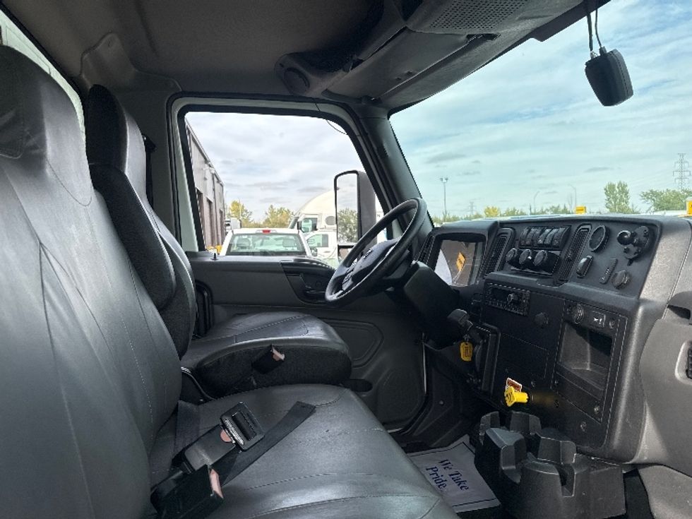 Medium Duty Box Truck-Light and Medium Duty Trucks-International-2022-MV607-Omaha-NE-214,953\n\t\tmiles-$ 47,500 - Image 22