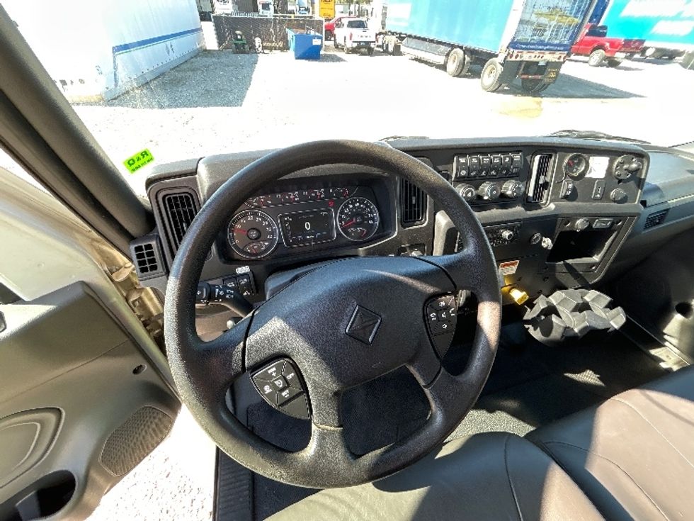 Medium Duty Box Truck-Light and Medium Duty Trucks-International-2022-MV607-Omaha-NE-228,957\n\t\tmiles-$ 45,000 - Image 17