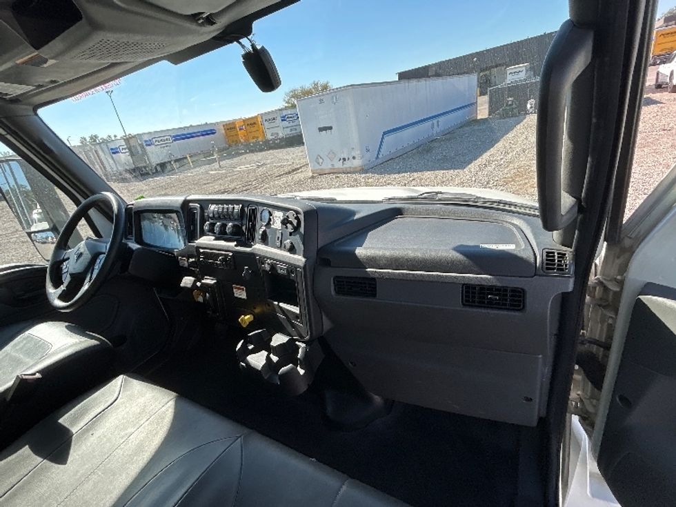 Medium Duty Box Truck-Light and Medium Duty Trucks-International-2022-MV607-Omaha-NE-228,957\n\t\tmiles-$ 45,000 - Image 20