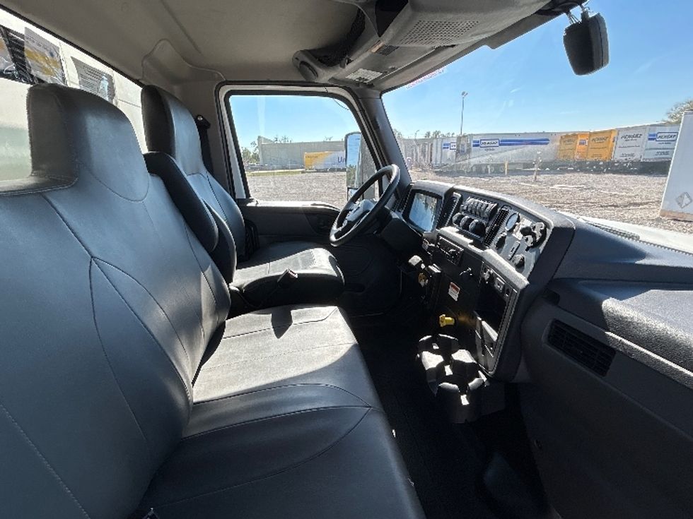 Medium Duty Box Truck-Light and Medium Duty Trucks-International-2022-MV607-Omaha-NE-228,957\n\t\tmiles-$ 45,000 - Image 21