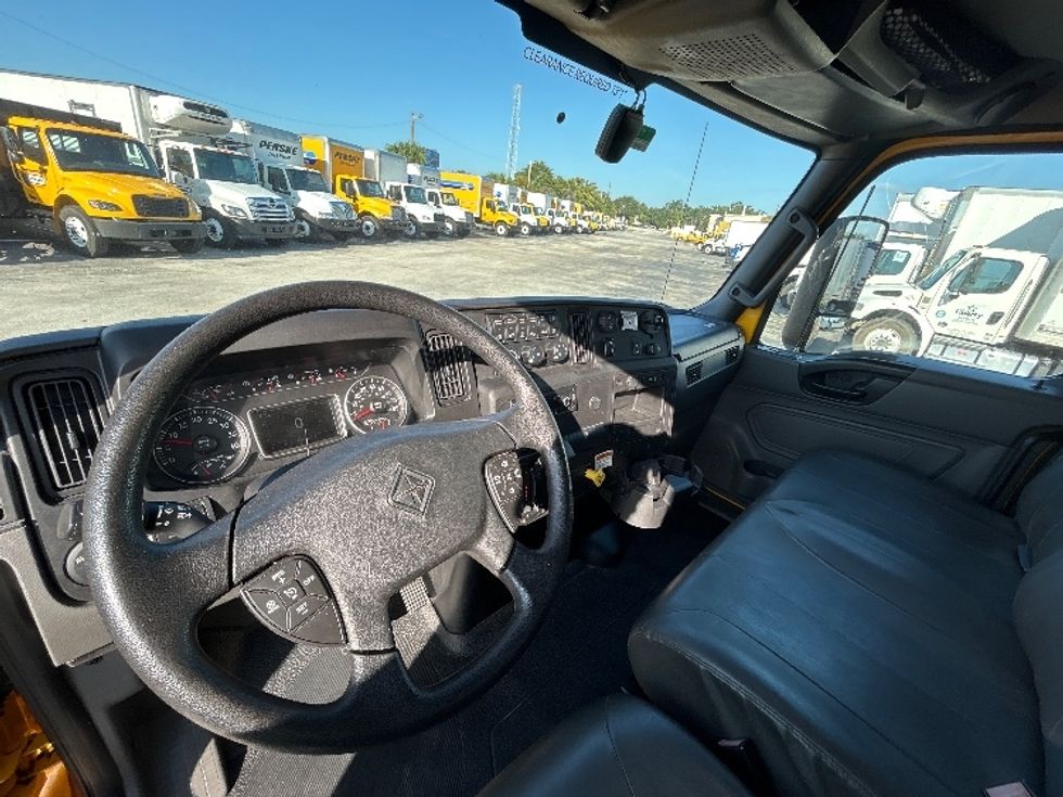 Medium Duty Box Truck-Light and Medium Duty Trucks-International-2022-MV607-Orlando-FL-136,366\n\t\tmiles-$ 69,750 - Image 17