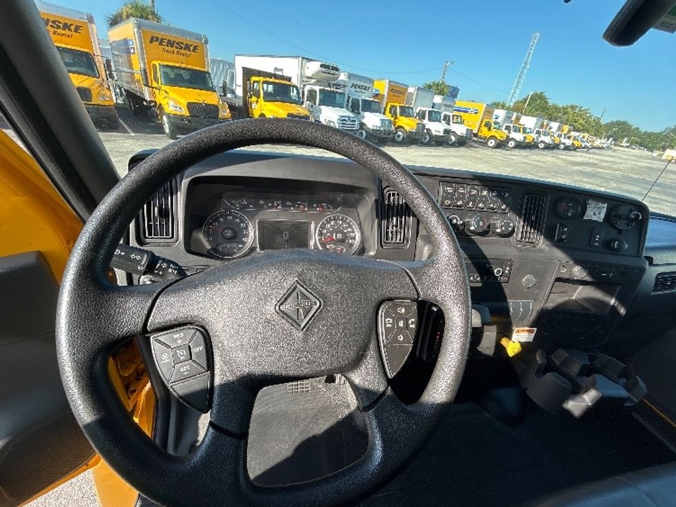 Medium Duty Box Truck-Light and Medium Duty Trucks-International-2022-MV607-Orlando-FL-136,366\n\t\tmiles-$ 69,750 - Image 18