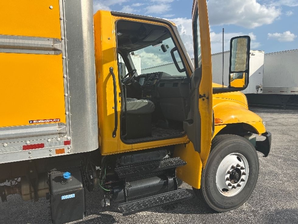 Medium Duty Box Truck-Light and Medium Duty Trucks-International-2022-MV607-Orlando-FL-136,366\n\t\tmiles-$ 69,750 - Image 20
