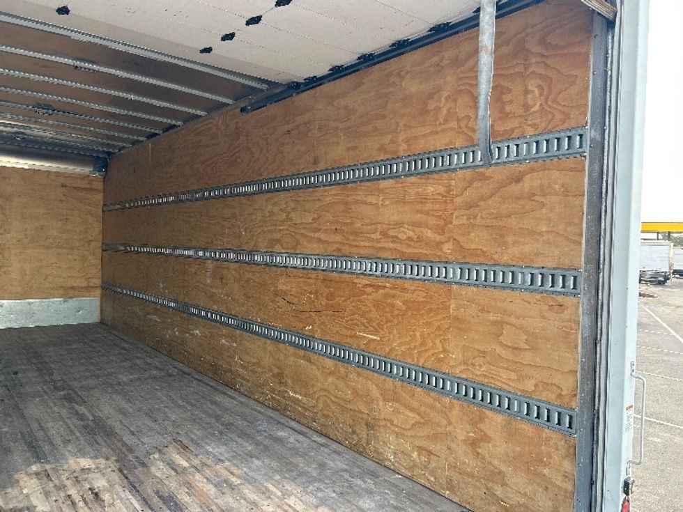 Medium Duty Box Truck-Light and Medium Duty Trucks-International-2022-MV607-Orlando-FL-143,098\n\t\tmiles-$ 66,000 - Image 12