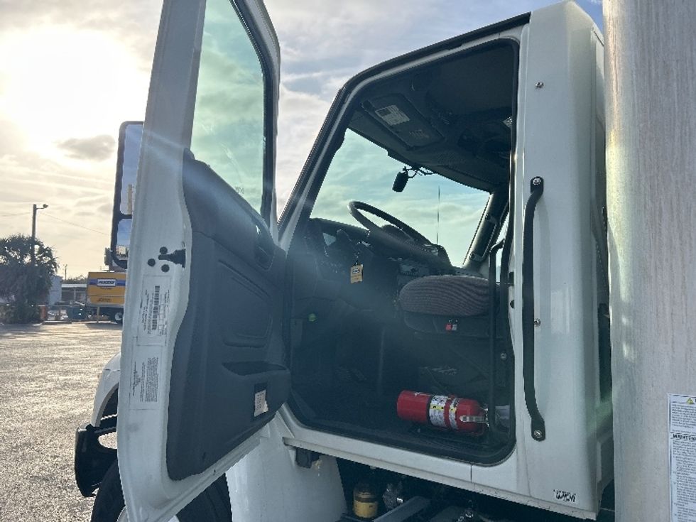 Medium Duty Box Truck-Light and Medium Duty Trucks-International-2022-MV607-Orlando-FL-143,098\n\t\tmiles-$ 66,000 - Image 16