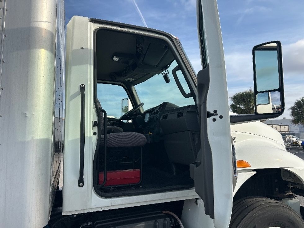 Medium Duty Box Truck-Light and Medium Duty Trucks-International-2022-MV607-Orlando-FL-143,098\n\t\tmiles-$ 66,000 - Image 20