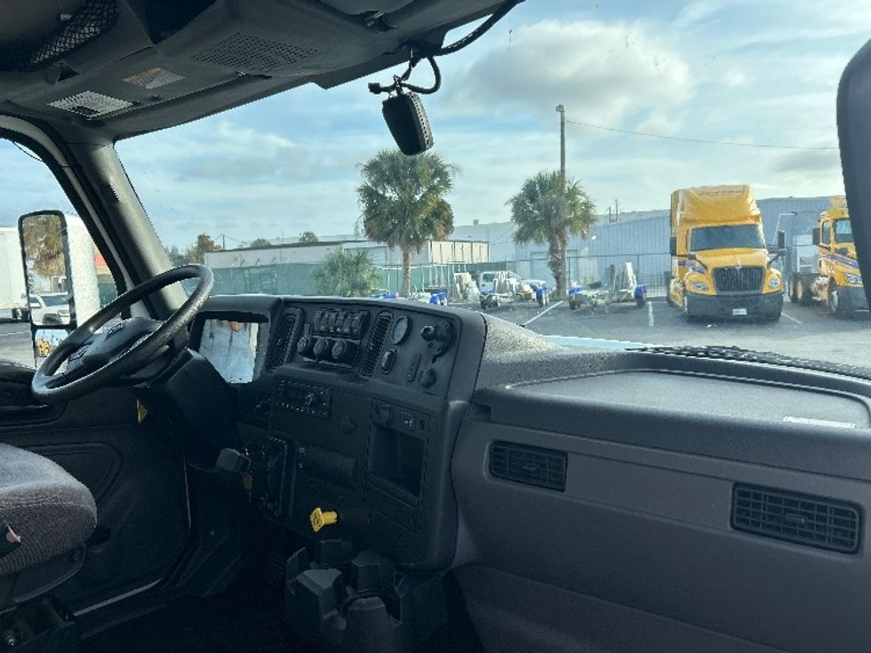 Medium Duty Box Truck-Light and Medium Duty Trucks-International-2022-MV607-Orlando-FL-143,098\n\t\tmiles-$ 66,000 - Image 22