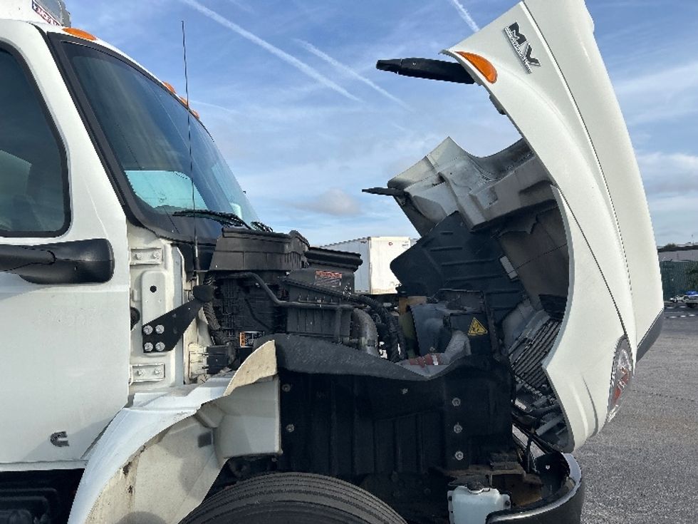 Medium Duty Box Truck-Light and Medium Duty Trucks-International-2022-MV607-Orlando-FL-143,098\n\t\tmiles-$ 66,000 - Image 23