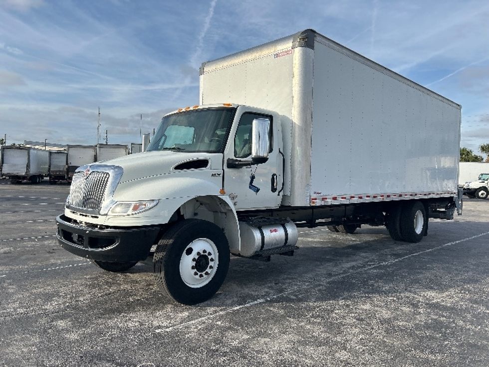 Medium Duty Box Truck-Light and Medium Duty Trucks-International-2022-MV607-Orlando-FL-143,098\n\t\tmiles-$ 66,000 - Image 3