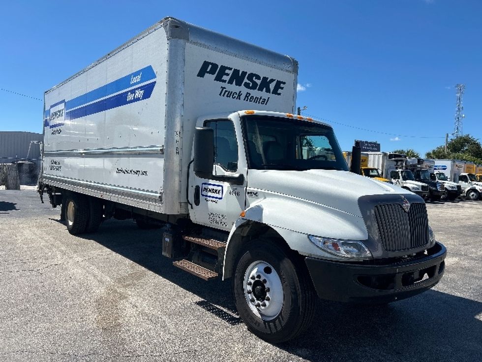 Medium Duty Box Truck-Light and Medium Duty Trucks-International-2022-MV607-Orlando-FL-223,415\n\t\tmiles-$ 49,500 - Image 1