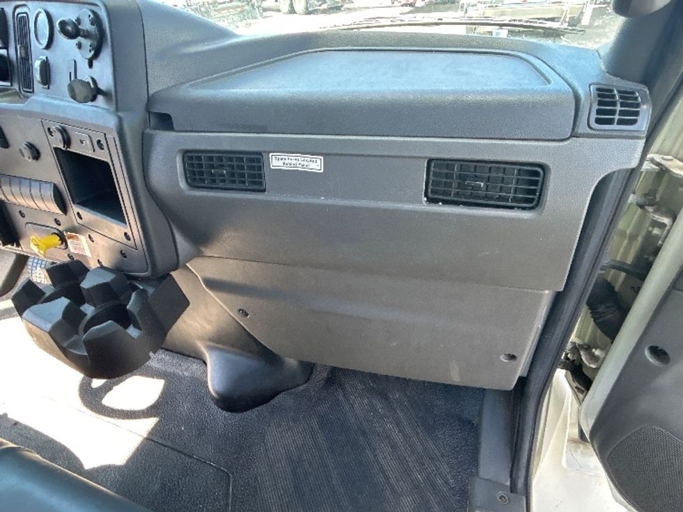 Medium Duty Box Truck-Light and Medium Duty Trucks-International-2022-MV607-Orlando-FL-223,415\n\t\tmiles-$ 49,500 - Image 20