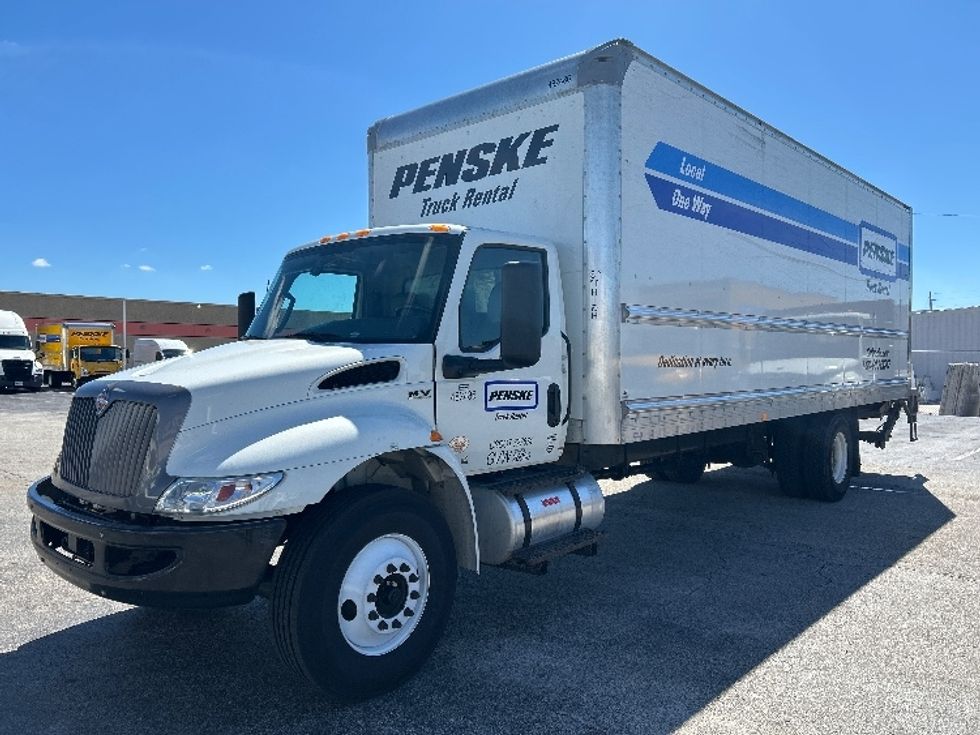 Medium Duty Box Truck-Light and Medium Duty Trucks-International-2022-MV607-Orlando-FL-223,415\n\t\tmiles-$ 49,500 - Image 3