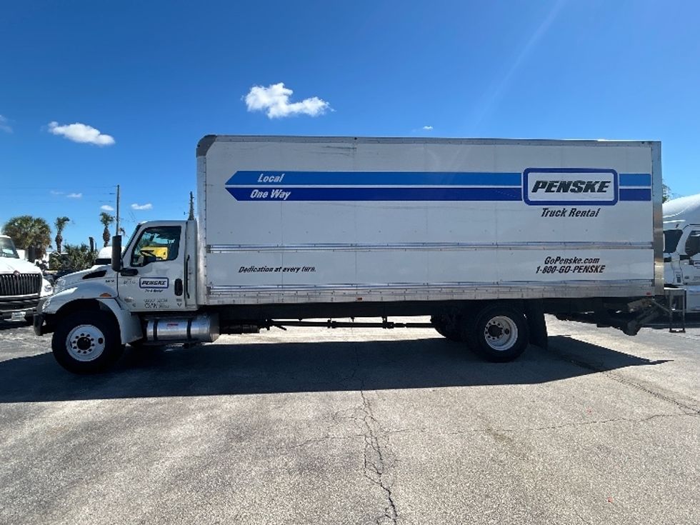 Medium Duty Box Truck-Light and Medium Duty Trucks-International-2022-MV607-Orlando-FL-223,415\n\t\tmiles-$ 49,500 - Image 4