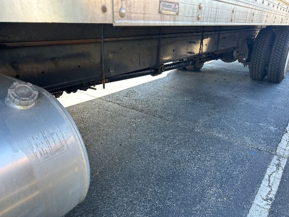 Medium Duty Box Truck-Light and Medium Duty Trucks-International-2022-MV607-Orlando-FL-223,415\n\t\tmiles-$ 49,500 - Image 5