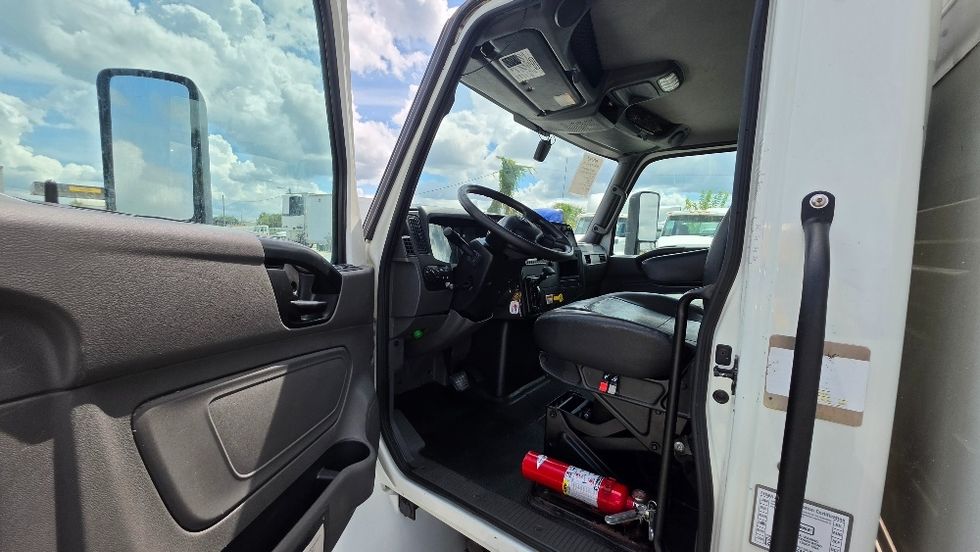 Medium Duty Box Truck-Light and Medium Duty Trucks-International-2022-MV607-Orlando-FL-234,126\n\t\tmiles-$ 44,000 - Image 15
