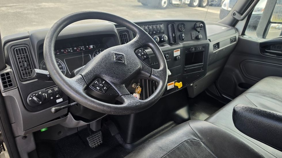 Medium Duty Box Truck-Light and Medium Duty Trucks-International-2022-MV607-Orlando-FL-234,126\n\t\tmiles-$ 44,000 - Image 16