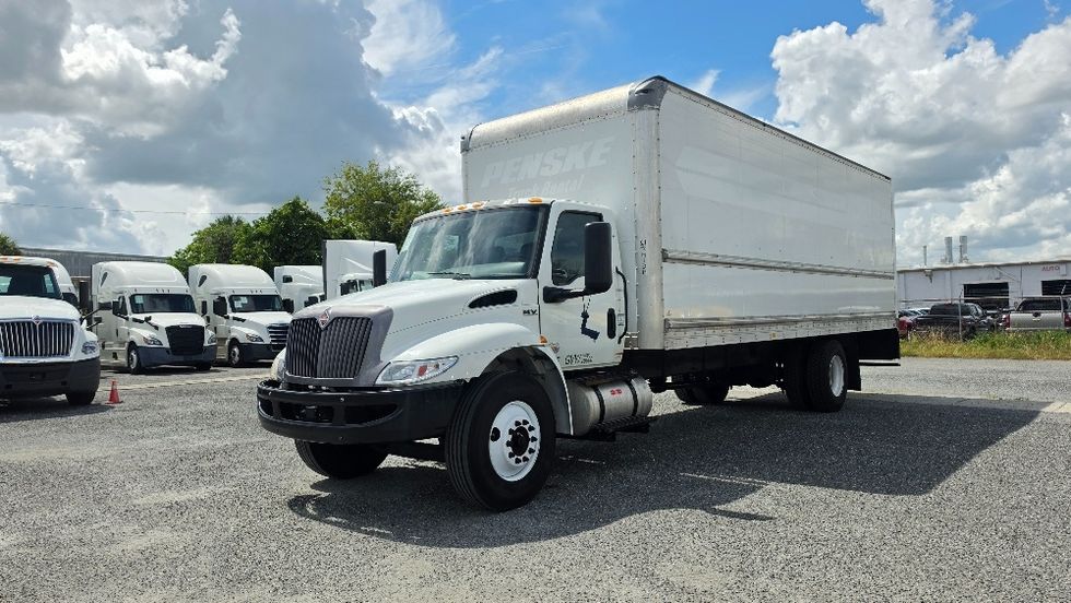 Medium Duty Box Truck-Light and Medium Duty Trucks-International-2022-MV607-Orlando-FL-234,126\n\t\tmiles-$ 44,000 - Image 3