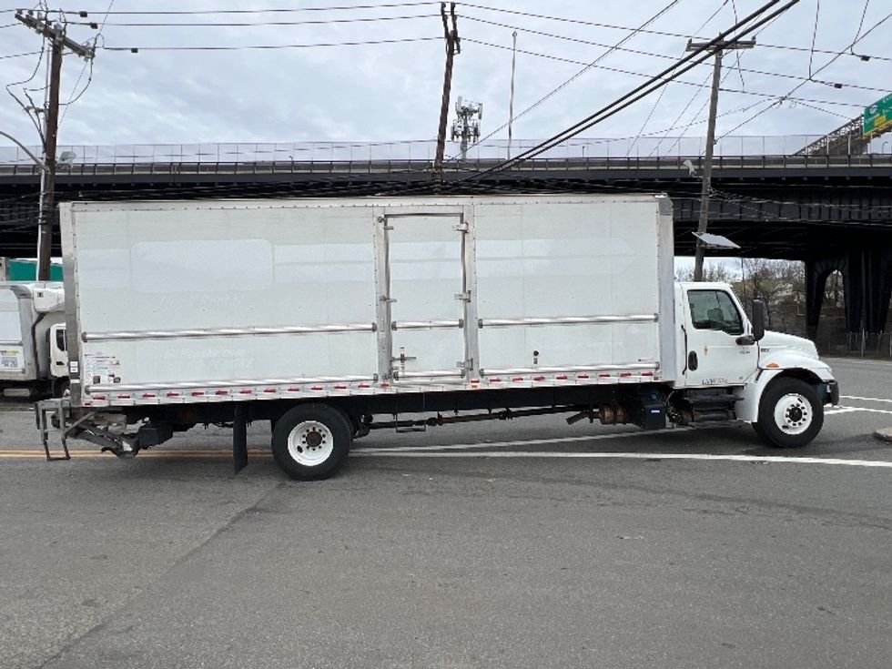 Medium Duty Box Truck-Light and Medium Duty Trucks-International-2022-MV607-Parsippany-NJ-110,113\n\t\tmiles-$ 64,500 - Image 15